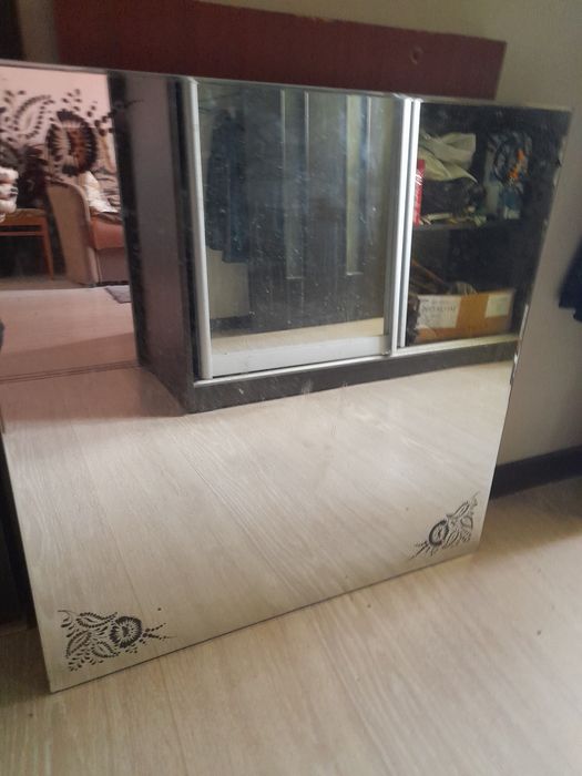 Зеркало на стену