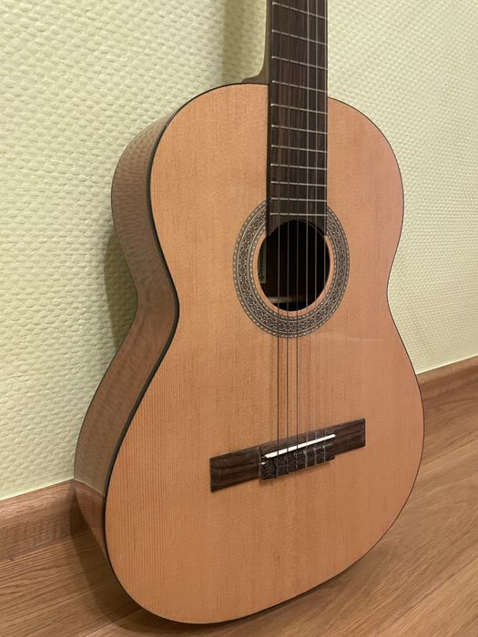 Sprzedam gitara klasyczna Alvaro + futerał