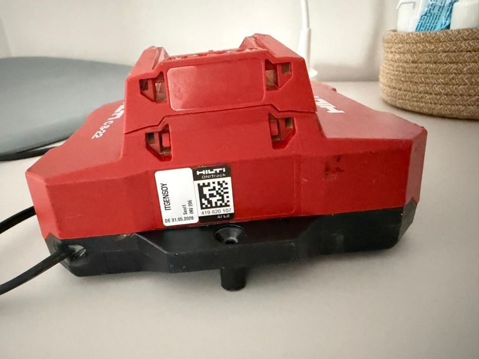 Продам зарядне хілті