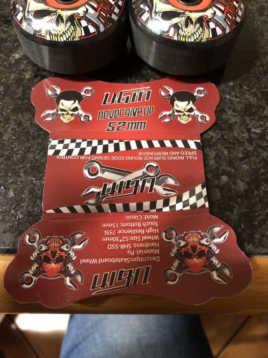 Material de skate trucks rodas rolamentos