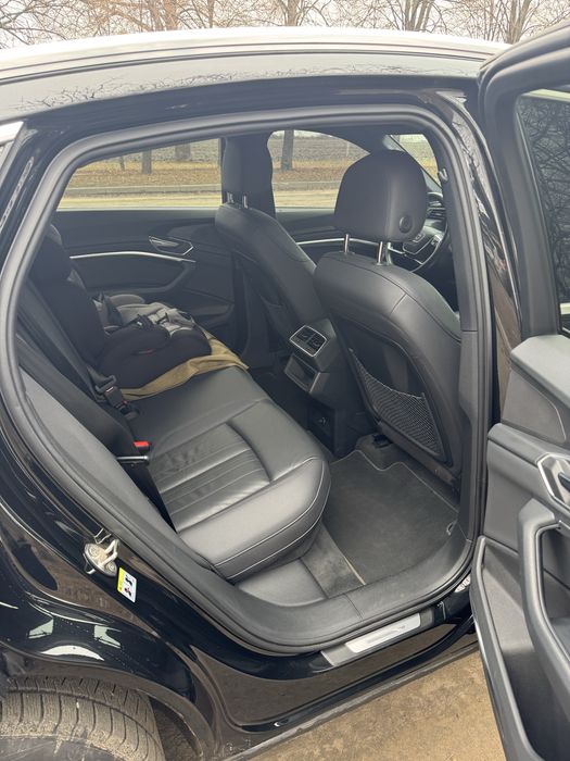 AUDI E-TRON Sportback