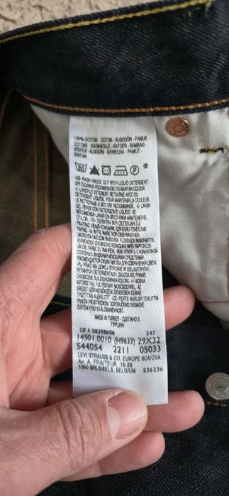 Levis 501.  L.29 W.32