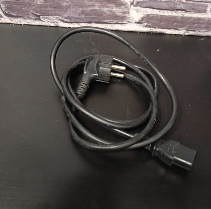 Lote de 4 cabos HDMI / 220 V - Como novos