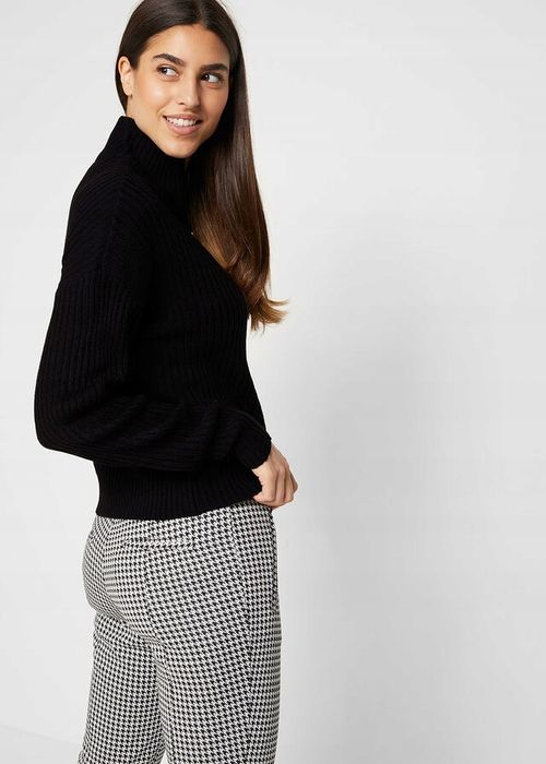 B.P.C sweter czarny ze stójką i suwakiem ^36/38