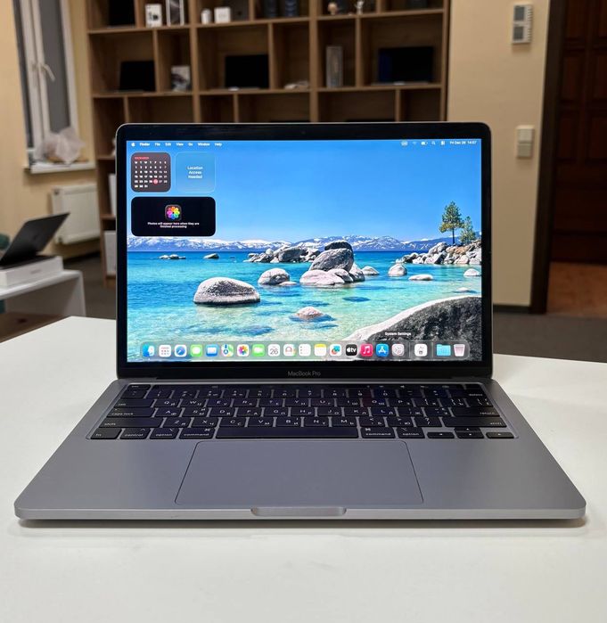 Ноутбук Macbook Pro 13 2020 i5 32 RAM/ 512 SSD