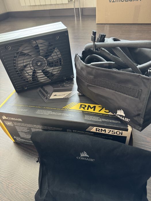 Блок живлення Corsair RM750i 750W