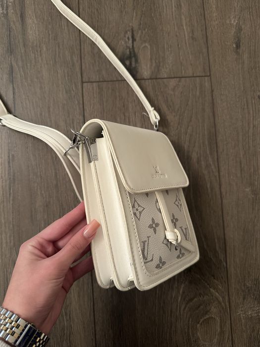 Сумочка Louis Vuitton в стані нова