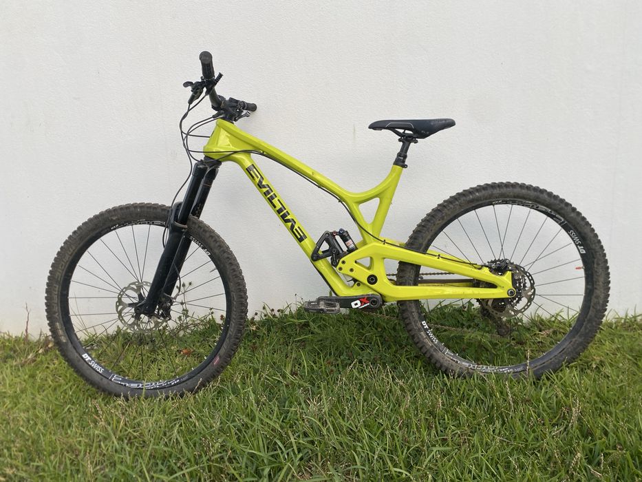 Bicicleta de enduro