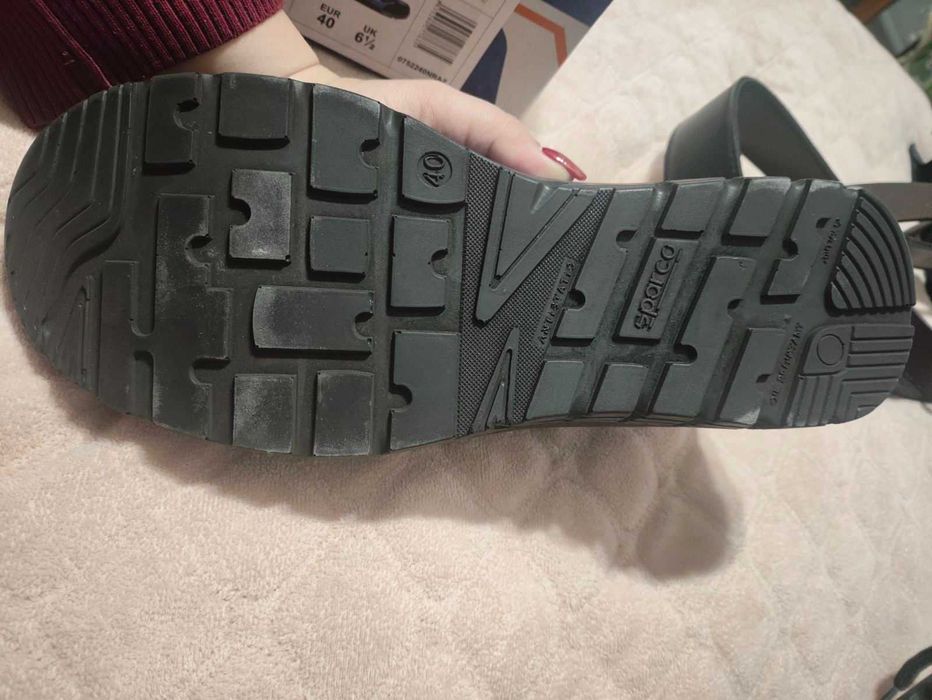 Продам робочі черевики з металевим носком