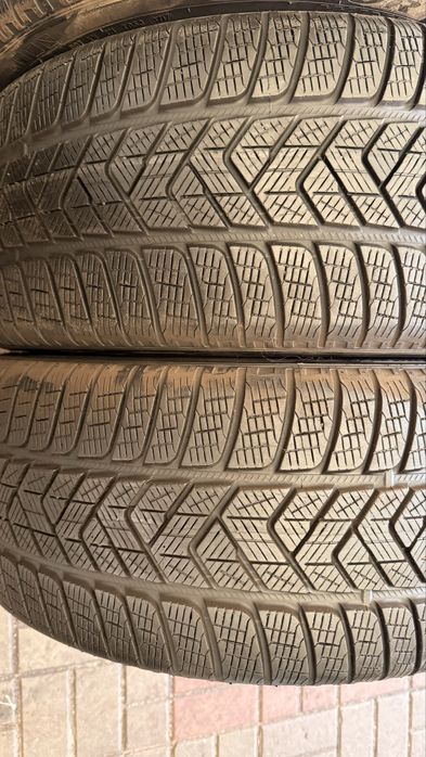 255/40R21 102V Pirelli Scorpion Winter