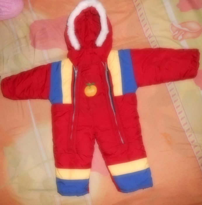 КАЧЕСТВЕННЫЙ зимний теплый комбинезон красивый - 1-1,5 год!