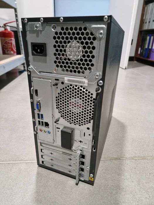Komputer stacjonarny Lenovo IdeaCentre 300-20ISH – w pełni sprawny
