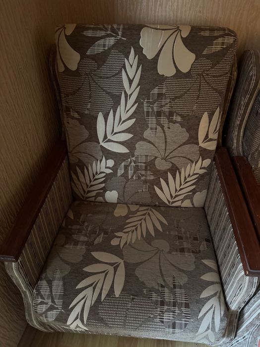 Мʼяких два крісла