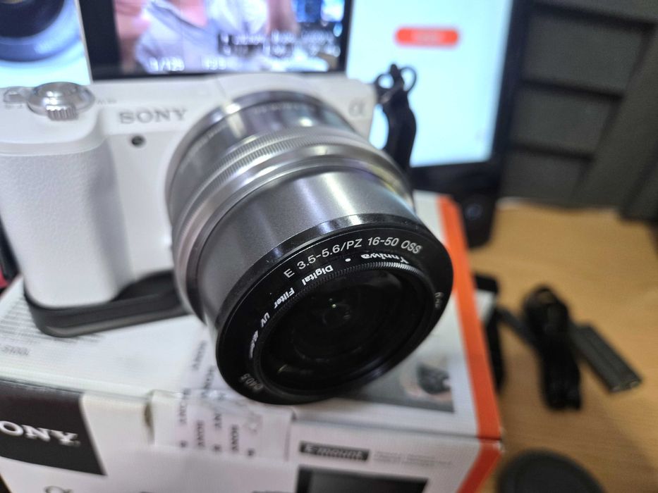 Sony a5100 + 2 lentes + extras