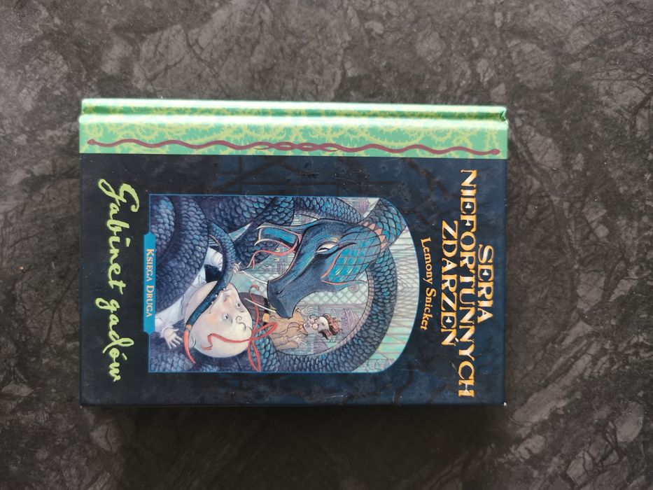 Książka seria niefortunnych zdarzeń Lemony Snicket gabinet gadów