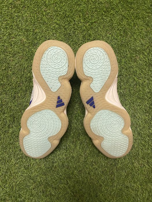 Adidas stabil, Crazyflight