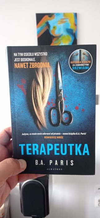 Książka B.A. Paris TERAPEUTKA w idealnym stanie