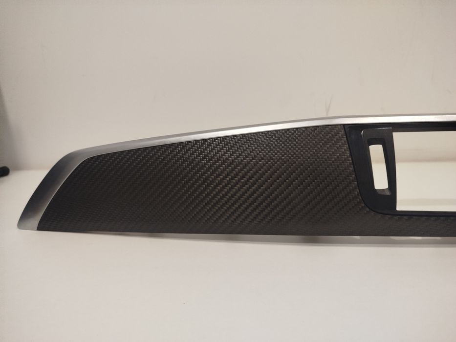 Moldura do Painel em carbono BMW M2 Competition