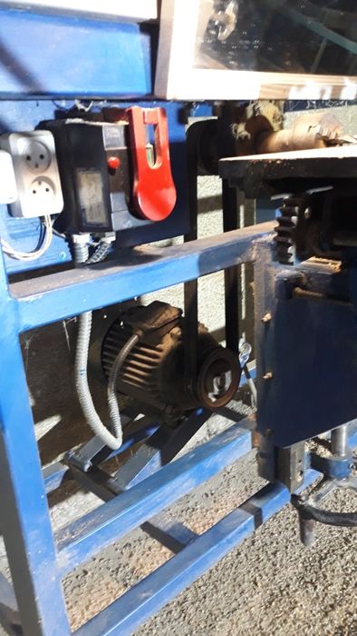 Долбёжка. Сверлильно-пазовальный станок.  Деревообробний верстат