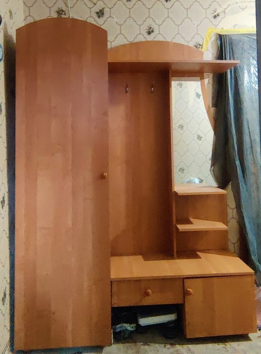 Продам прихожку в гарному стані