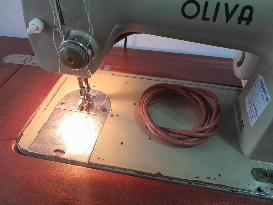 Máquina de costura Oliva CL50