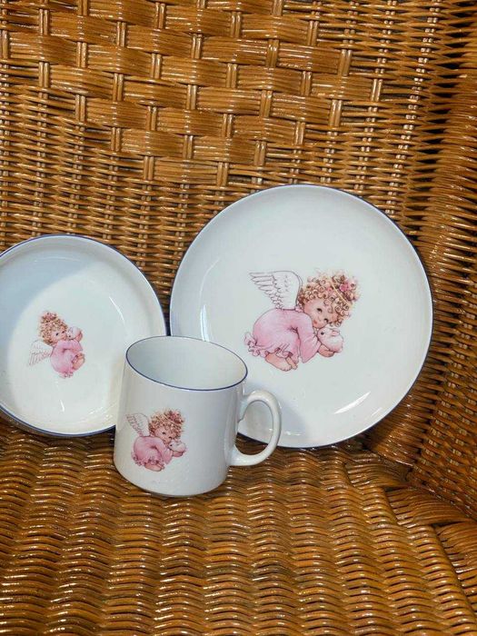 Подарунковий набір фарфорового посуду з Янголятком