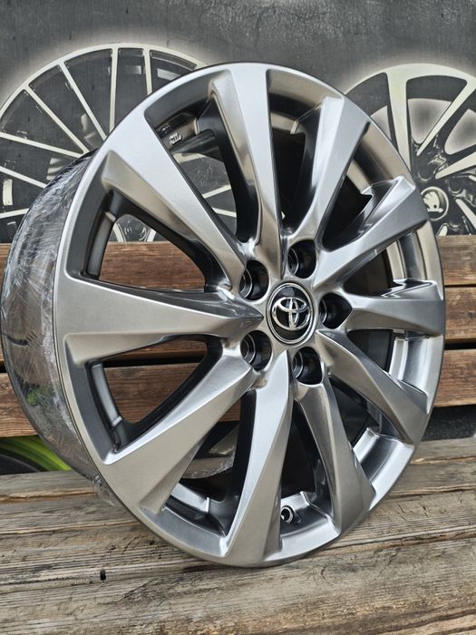 777 Оригинальные диски R17 5/114.3 Toyota Corolla Camry Lexus