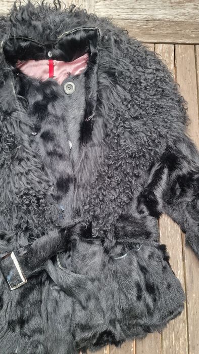 Casaco de pele verdadeira.