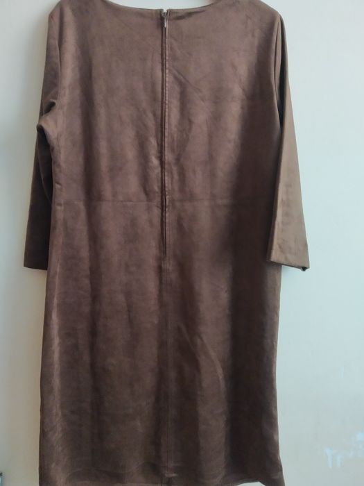 Жіноче коричневе плаття