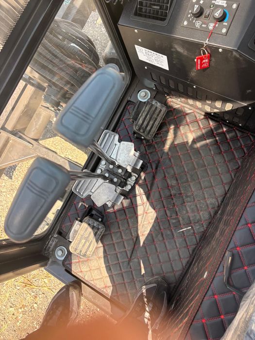 Mini giratória 3.8 TON
