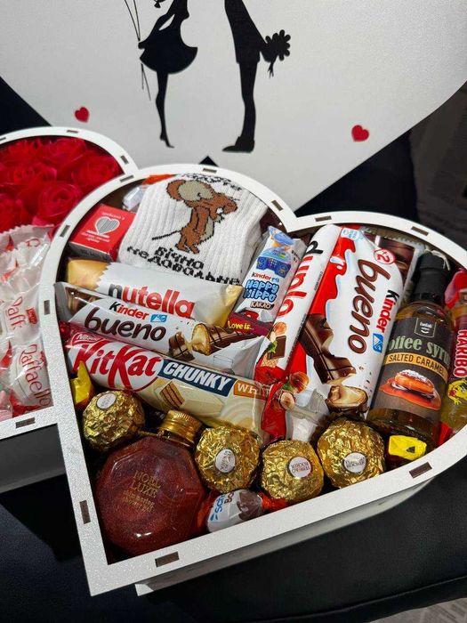 Подарунок для неї на День закоханих, 8 Березня, на її день народження.