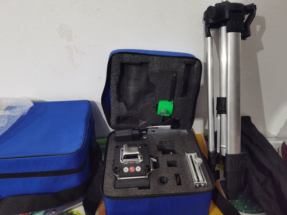 Nível laser 16 linhas com tripé novo