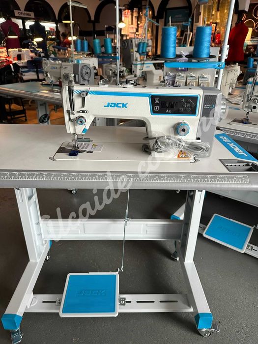 Máquina de costura industrial com corte de linha Nova JACK A2c