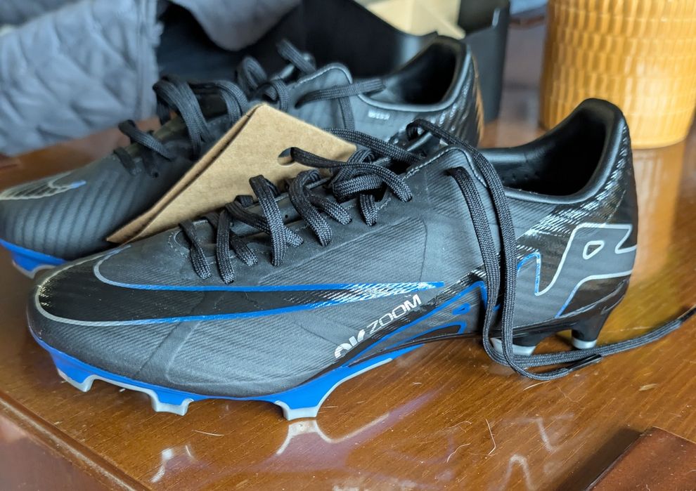Chuteiras Nike 38 EU