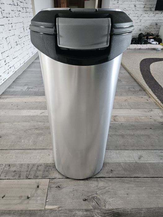 Curver Pojemnik na karmę 20kg / 54l