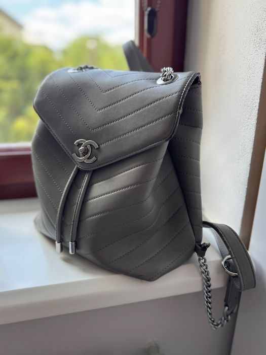 Сумка- рюкзак CHANEL.