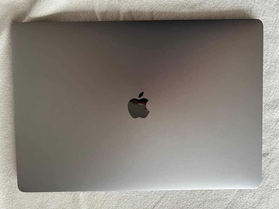 MacBook Pro 2019 16
