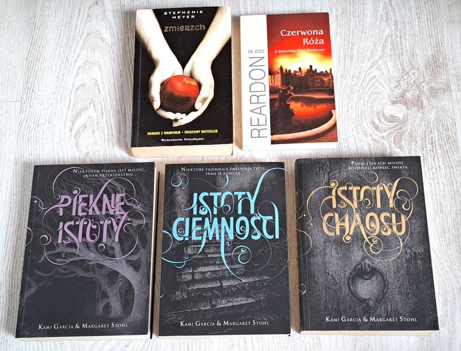 Garcia Stohl Piękne Istoty Chaosu Meyer Zmierzch Reardon Czerwona Róża