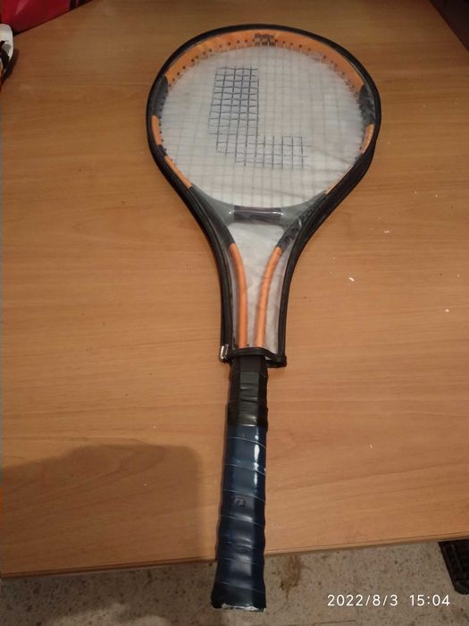 Raquete para jogar tênis
