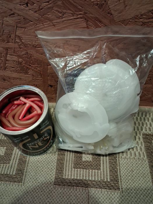 Віск парафін недопалки свічок віддам  для окопних свічок