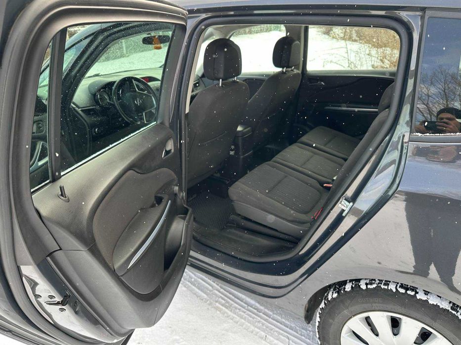 Opel Zafira Tourer 2015