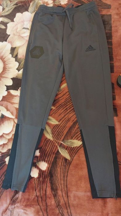 Spodnie młodzieżowe sportowe adidas