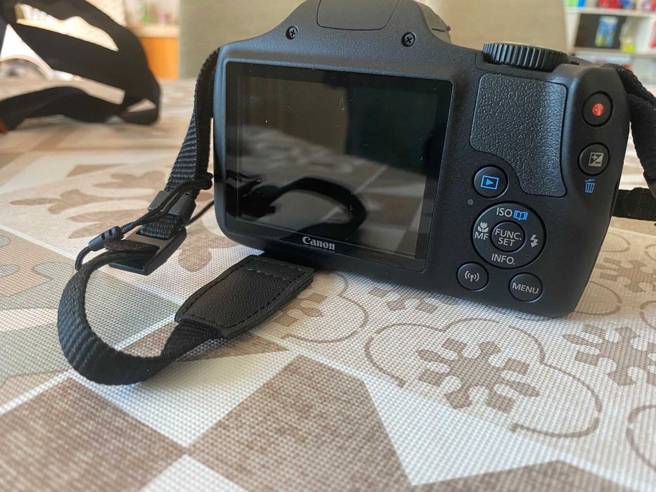 Canon SX540 HS 50x Zoom (tipo telescópio) + 64GB + 2 baterias – impecável