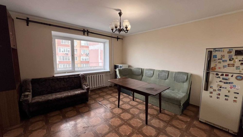 Продам 2к. квартиру 71м2 с большой кухней-студией в г.Черноморске