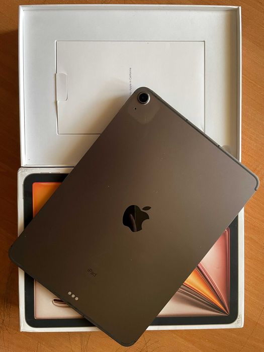 IPad Air 4. Wi-Fi + LTE. 64GB.