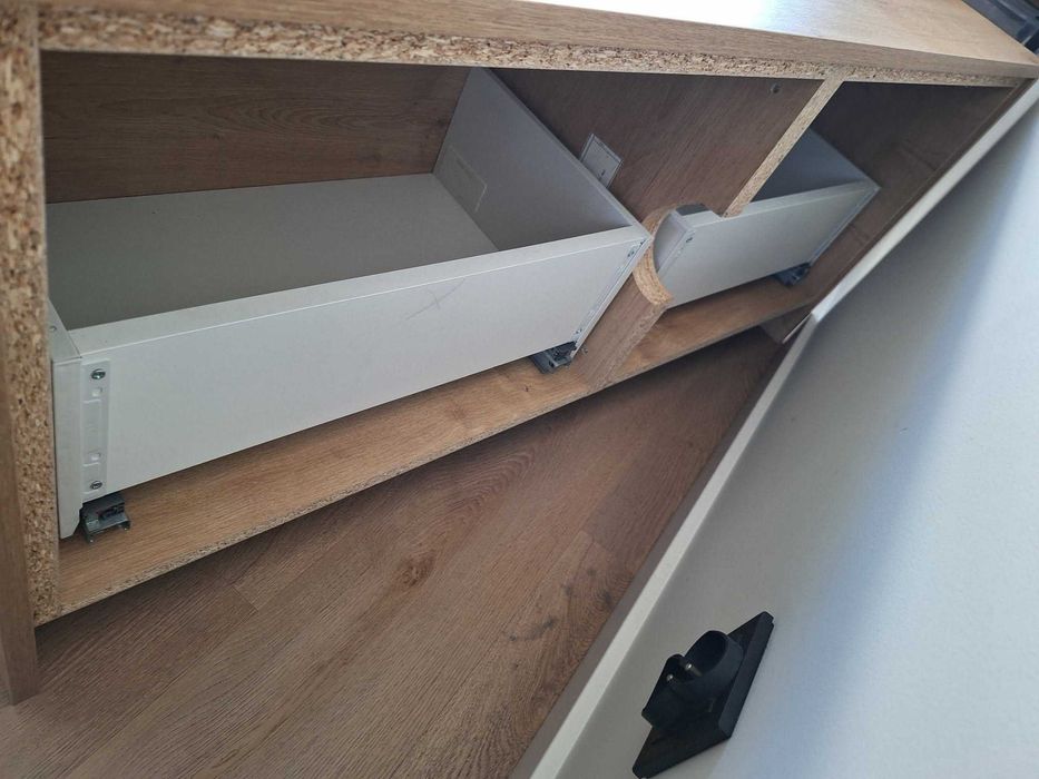 Szafka pod telewizor