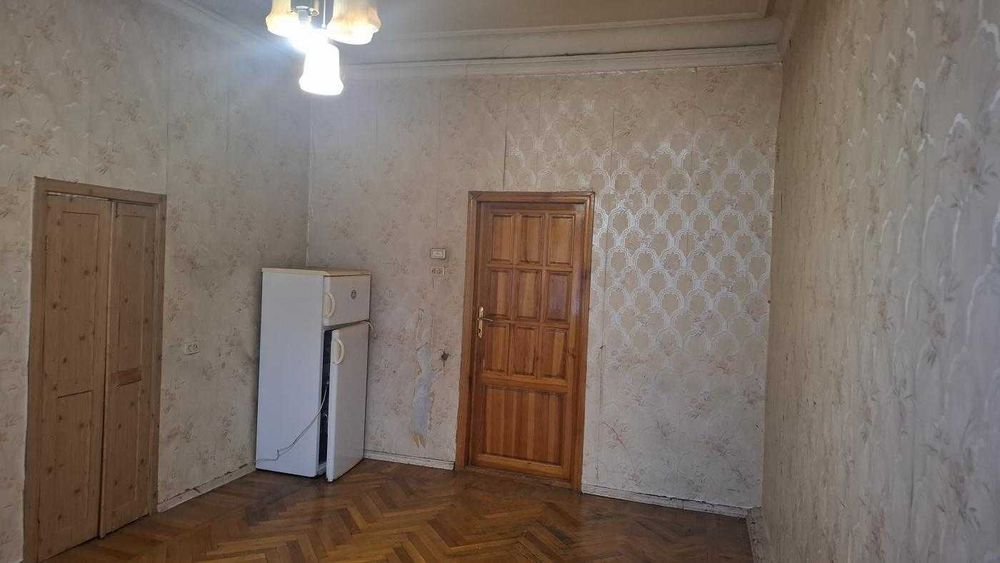 4-х кімнатна , Прохоровська