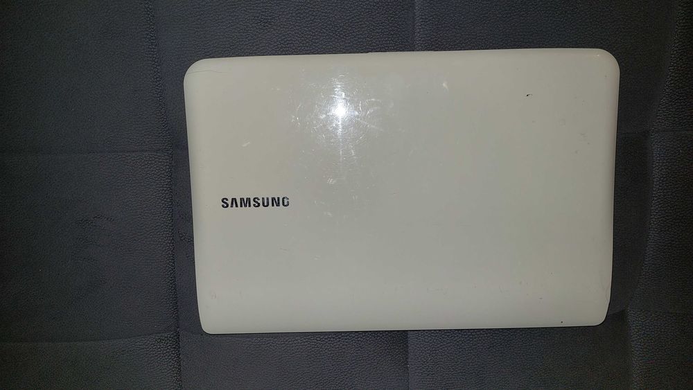 laptop Samsung NP-SF510