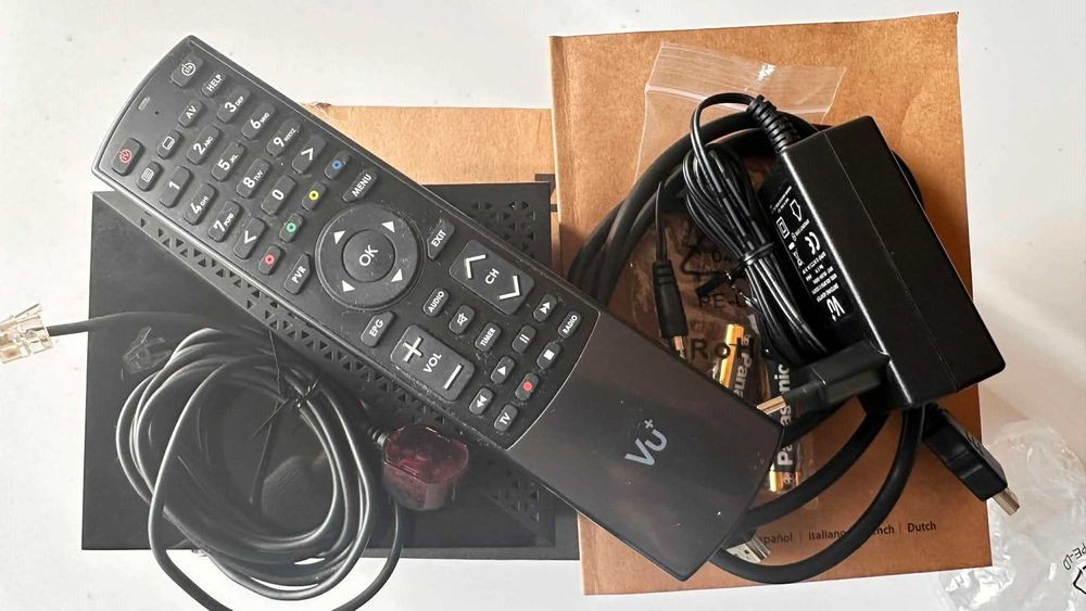 Dekoder VU+ ZERO 4K + obudowa HDD dla Zero 4K
