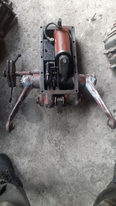 Ciagnik Ursus c-360 podnosnik kpl plecak c 355 3pk c 355 3p